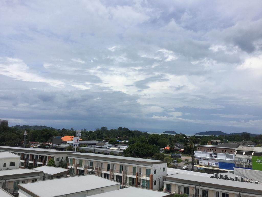 The Duck Hotel Phuket Bagian luar foto